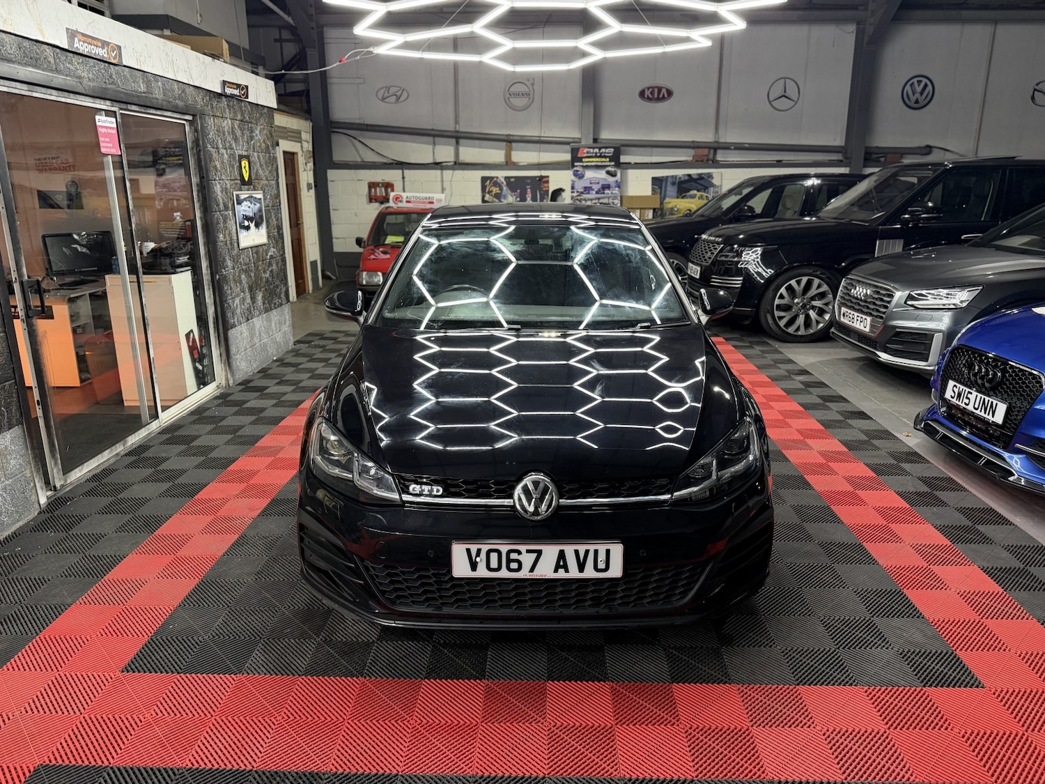 Used Volkswagen Golf 2017 for sale - 77264491: Photo 4