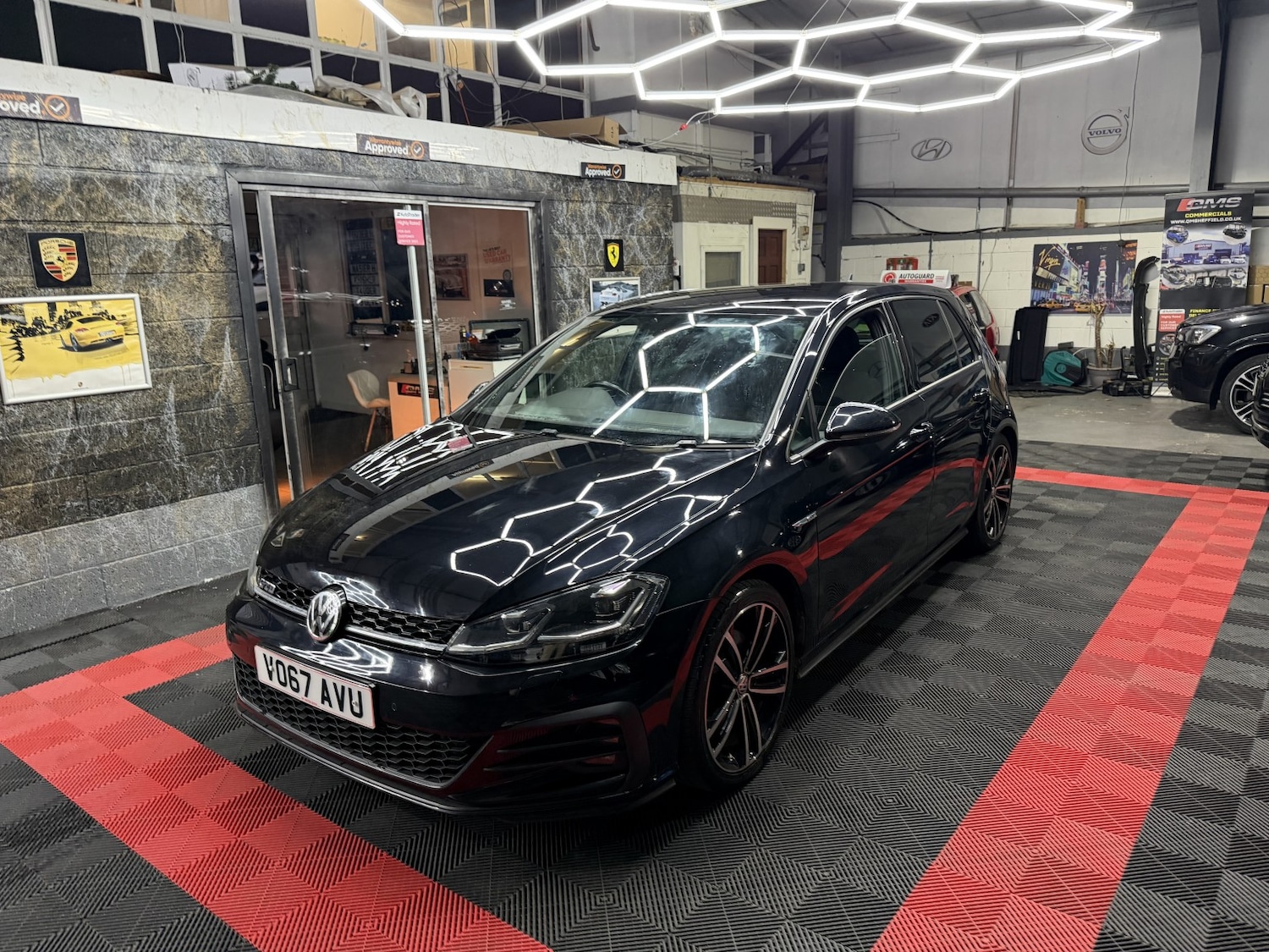 Used Volkswagen Golf 2017 for sale - 77264491: Photo 8