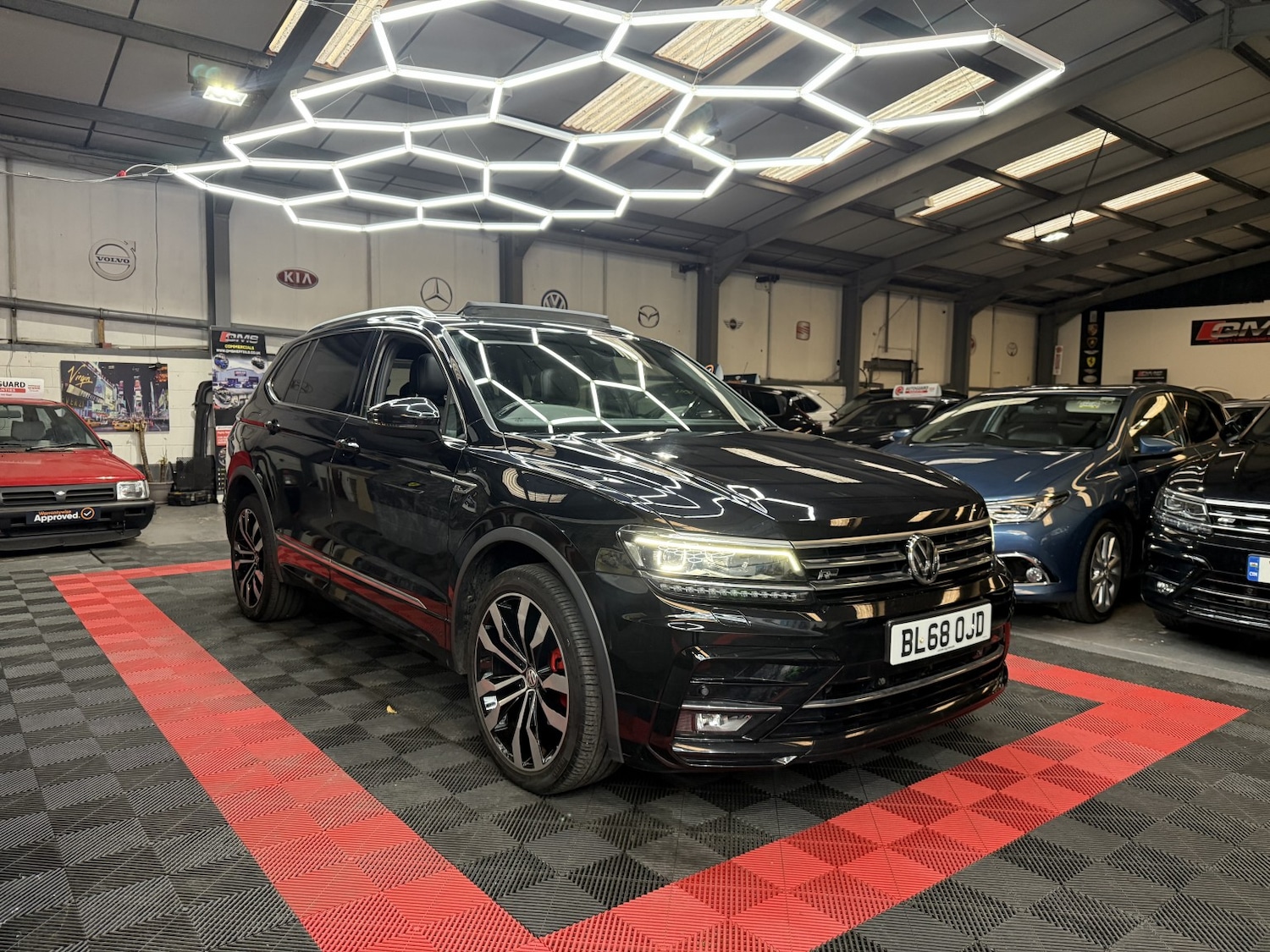 Used Volkswagen Tiguan Allspace 2018 for sale - 76510823: Photo 1