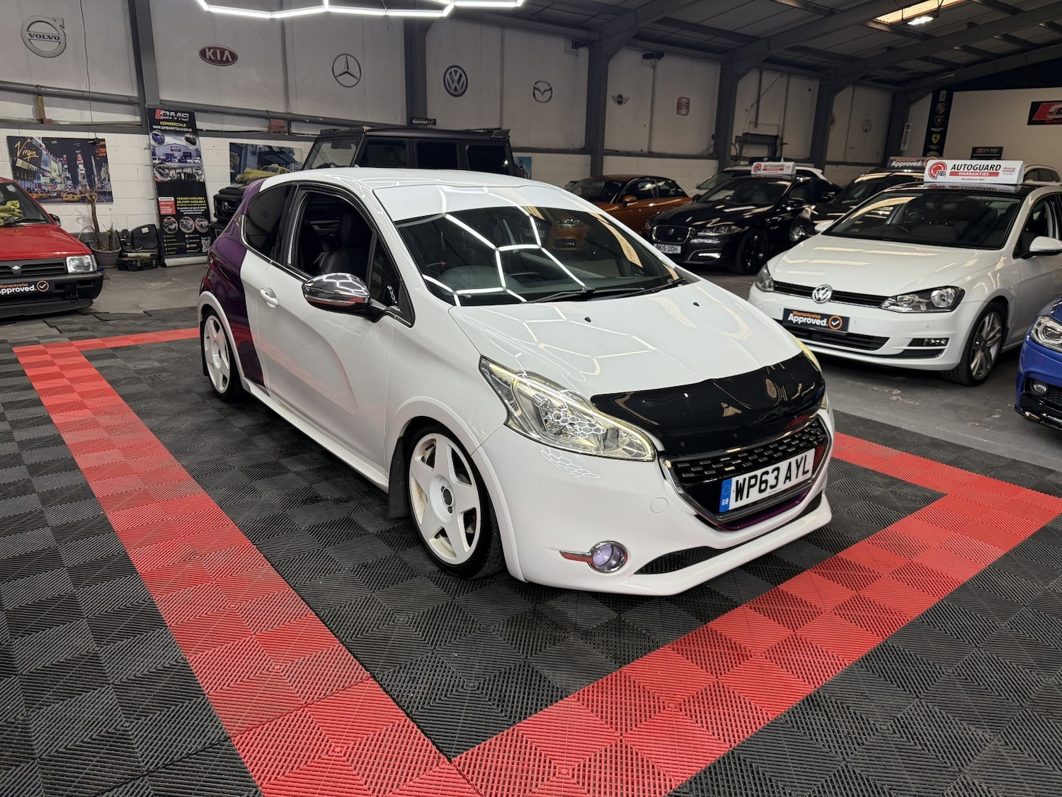 Used Peugeot 208 2013 for sale - 76120224: Photo 1