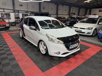 Used Peugeot 208 2013 for sale - 76120224: Photo