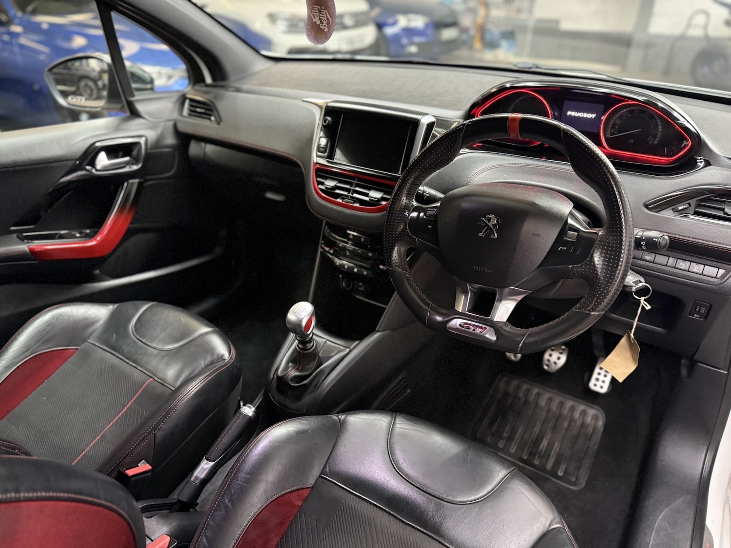 Used Peugeot 208 2013 for sale - 76120224: Photo 24