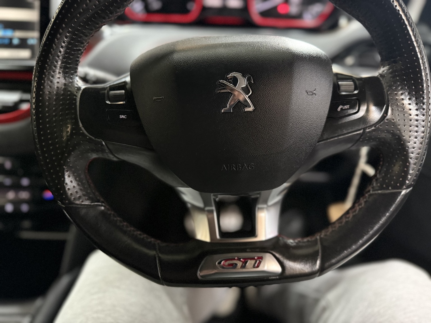 Used Peugeot 208 2013 for sale - 76120224: Photo 26