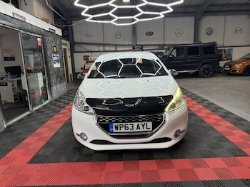 Used Peugeot 208 2013 for sale - 76120224: Photo
