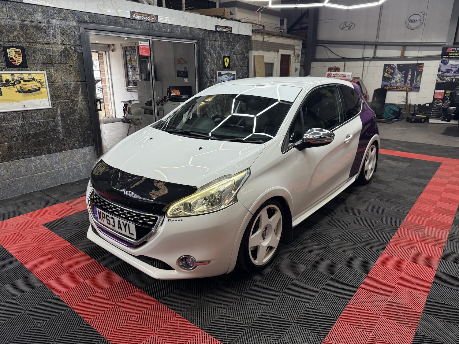 Used Peugeot 208 2013 for sale - 76120224: Photo 3