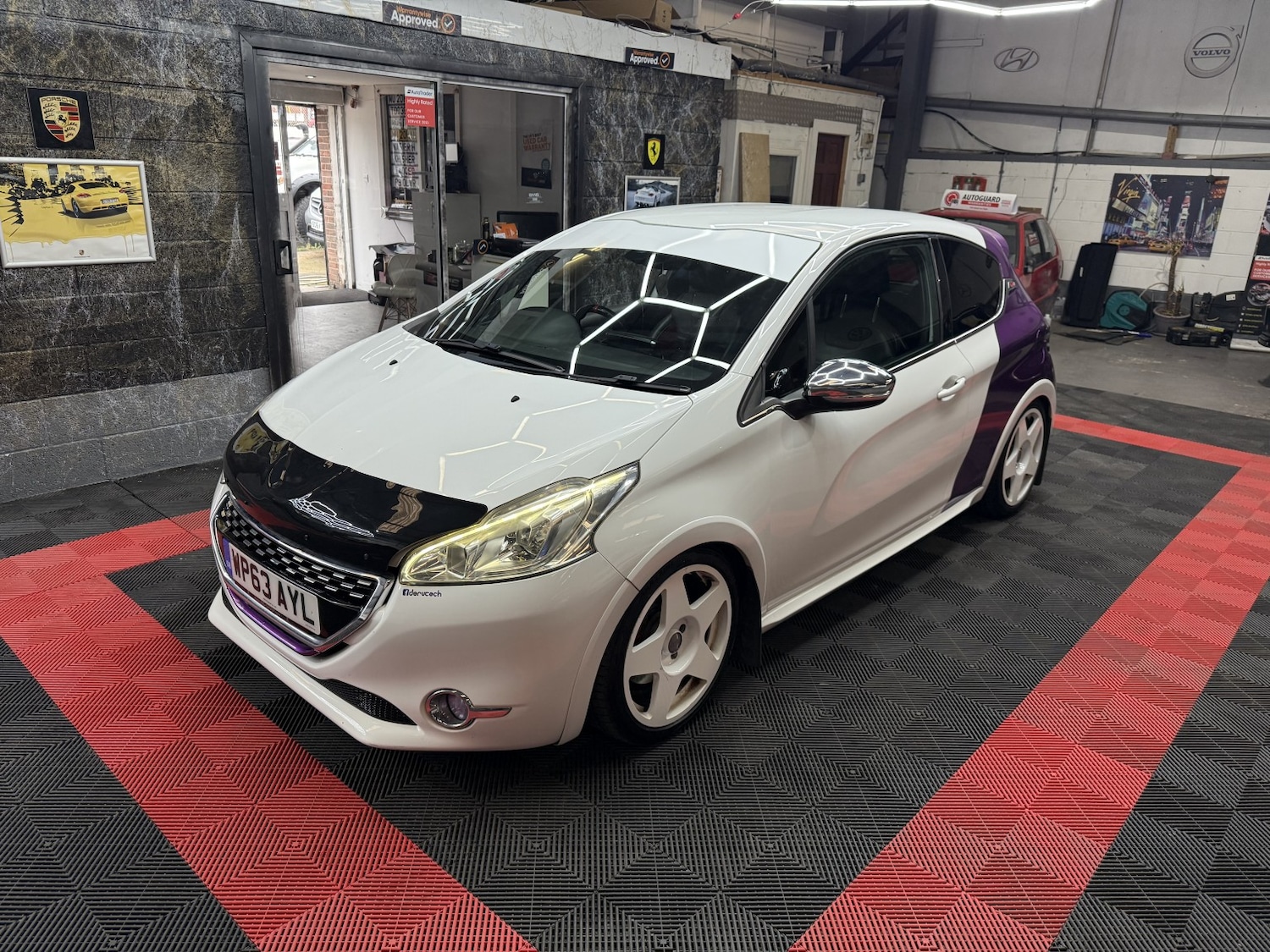 Used Peugeot 208 2013 for sale - 76120224: Photo 4