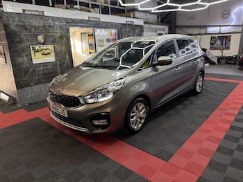 Used Kia Carens 2018 for sale - 79865467: Photo