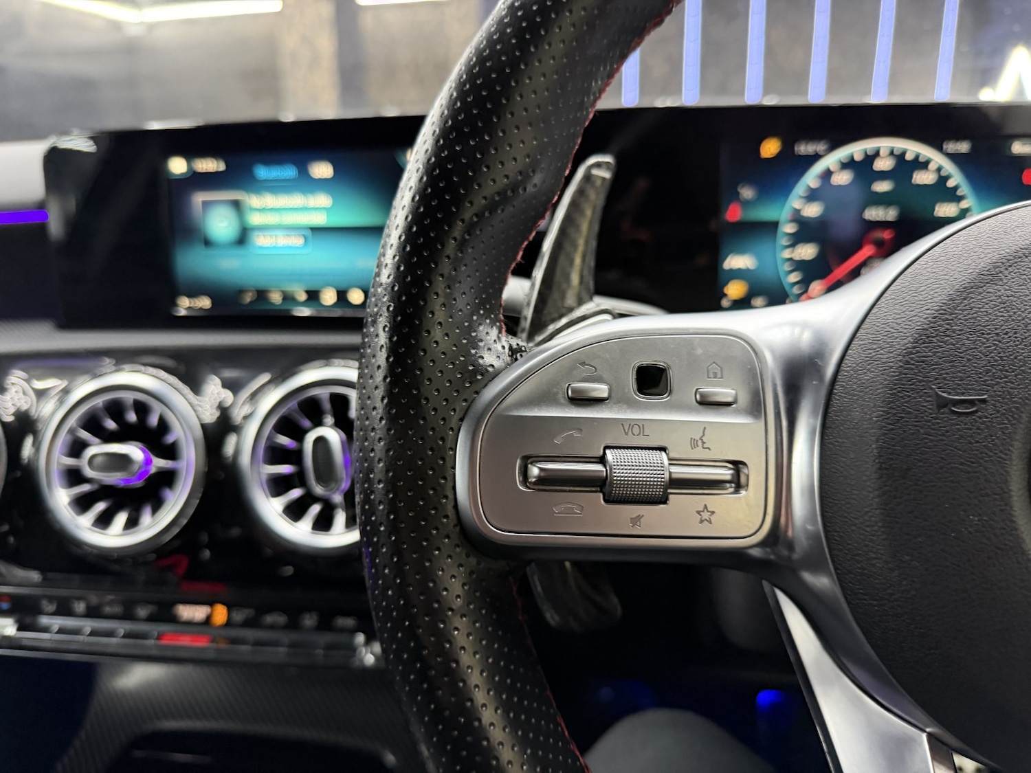 Used Mercedes-Benz A-Class 2018 for sale - 77979930: Photo 41