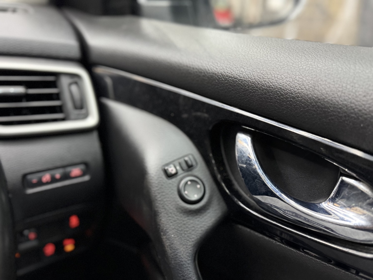 Used Nissan Qashqai 2015 for sale - 77643696: Photo 25