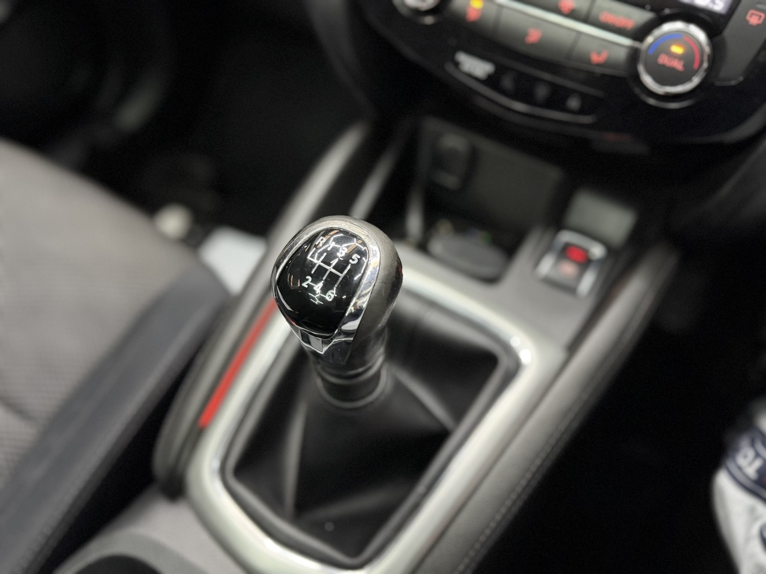 Used Nissan Qashqai 2015 for sale - 77643696: Photo 27