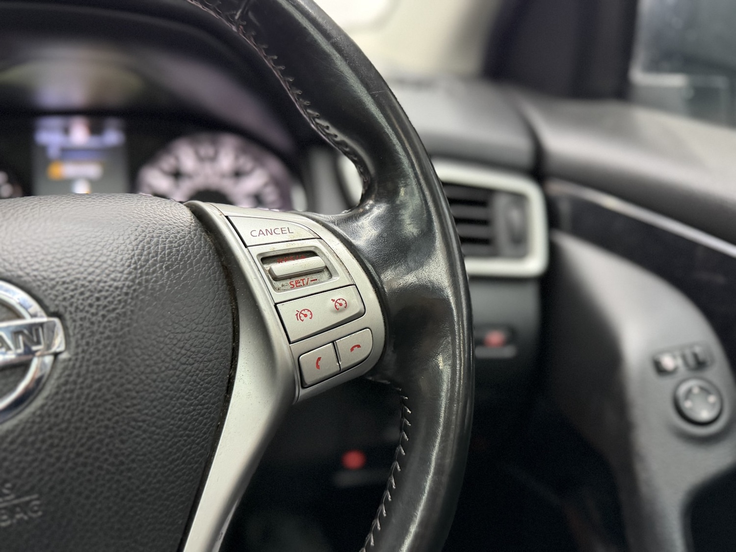 Used Nissan Qashqai 2015 for sale - 77643696: Photo 28