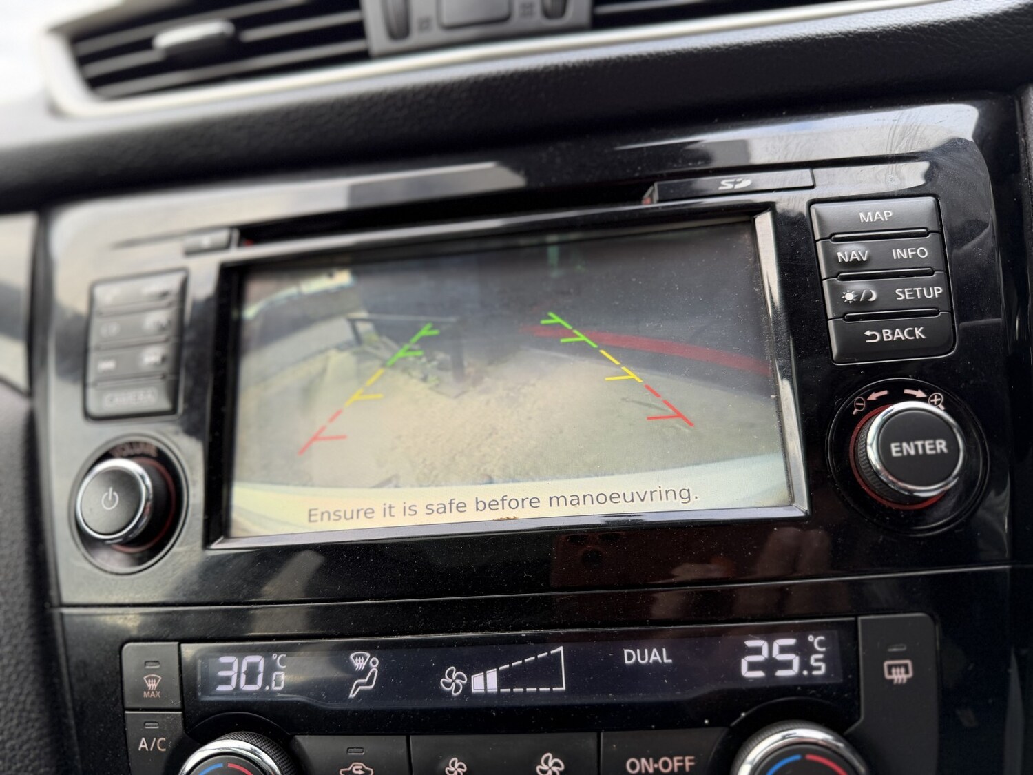 Used Nissan Qashqai 2015 for sale - 77643696: Photo 30