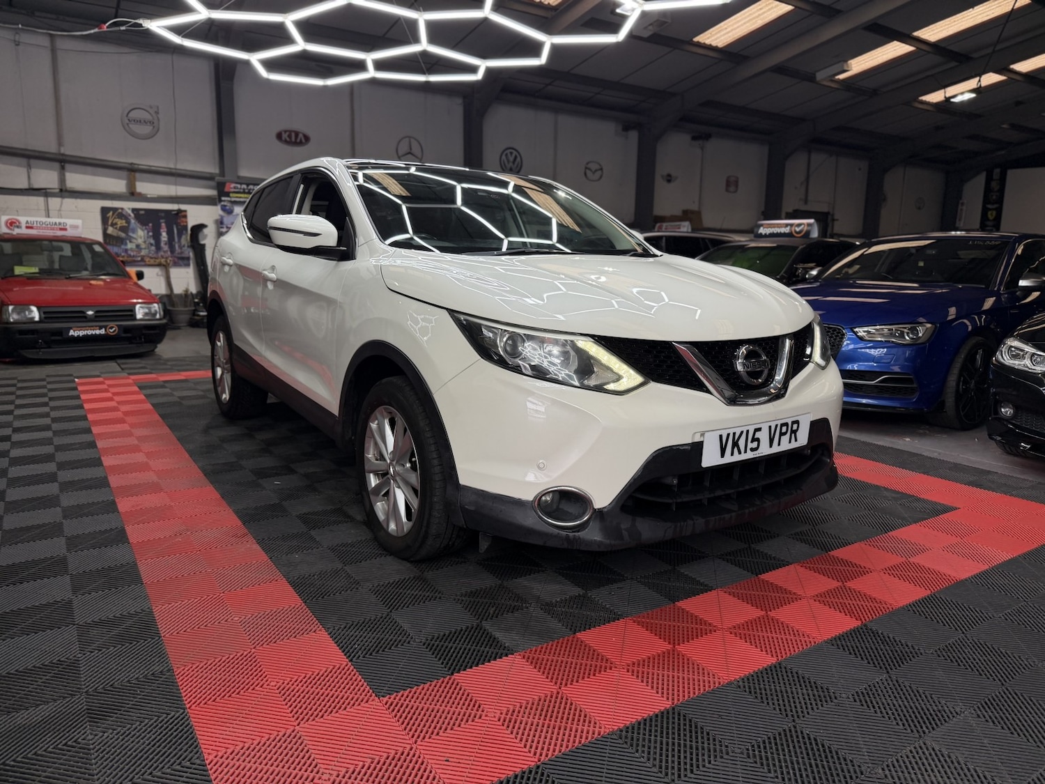 Used Nissan Qashqai 2015 for sale - 77643696: Photo 5