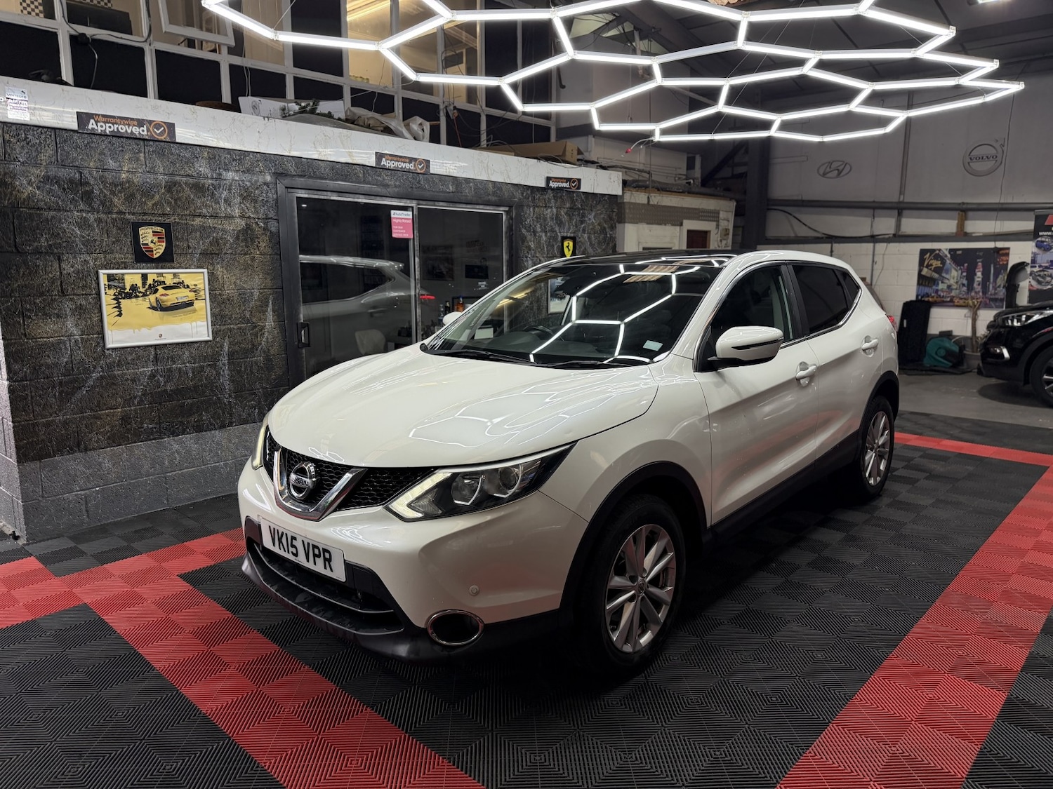Used Nissan Qashqai 2015 for sale - 77643696: Photo 8