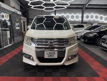 Used Honda Stepwagon 2010 for sale - 79111564: Photo