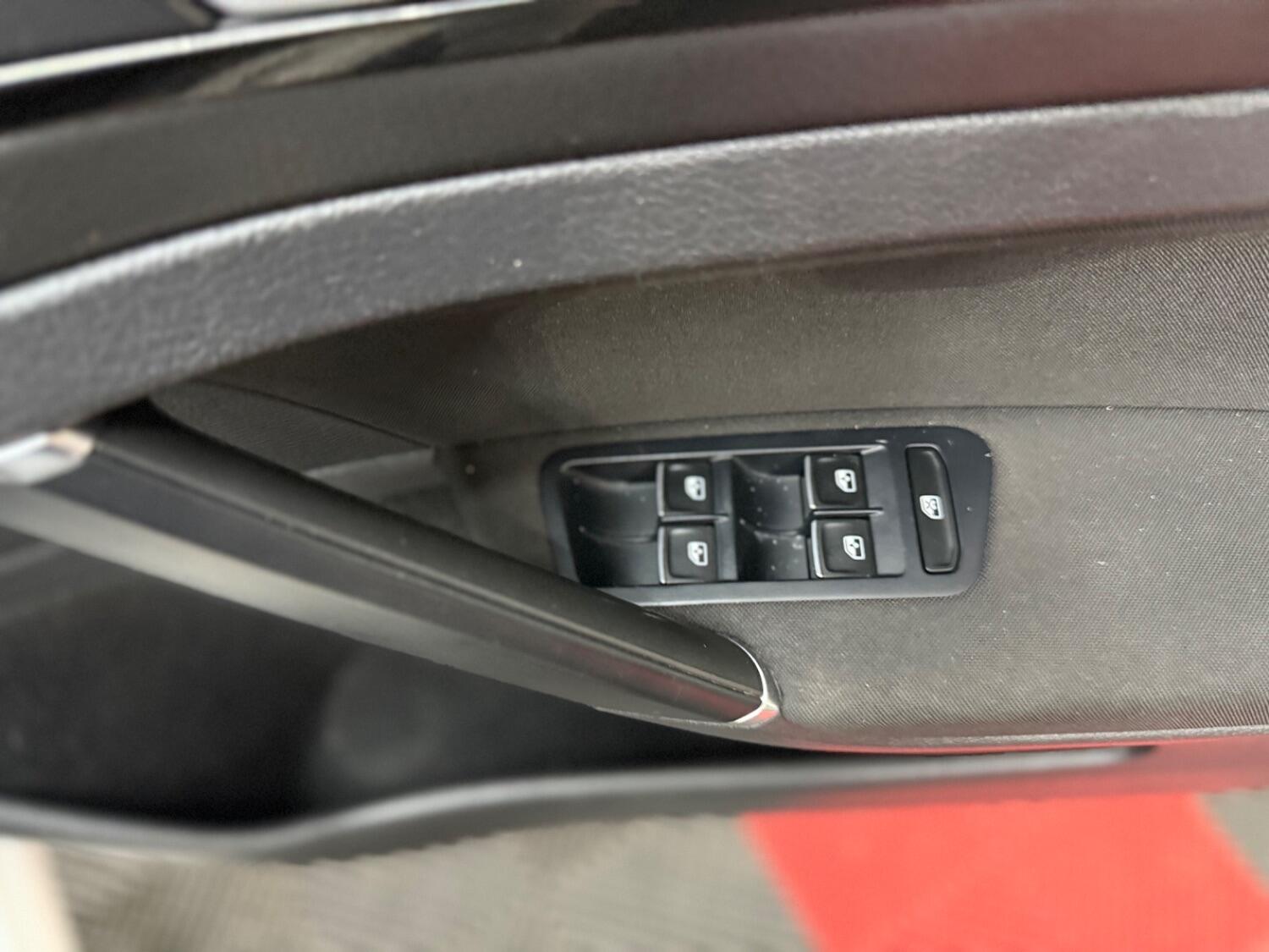 Used Volkswagen Golf 2016 for sale - 75951594: Photo 23