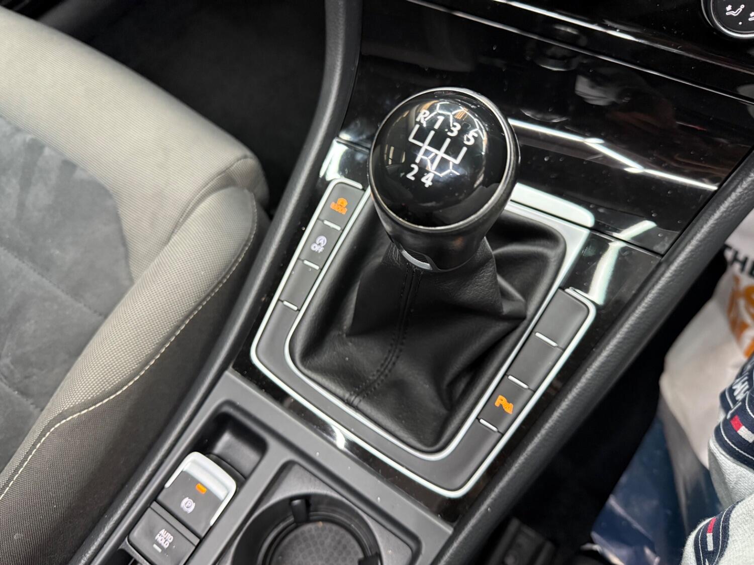 Used Volkswagen Golf 2016 for sale - 75951594: Photo 32