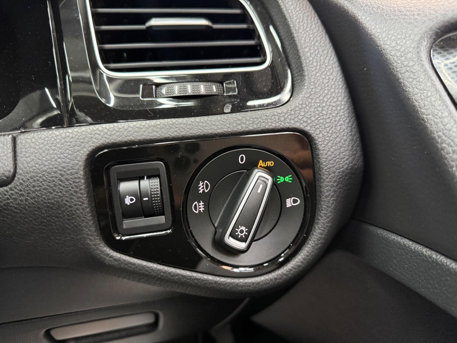 Used Volkswagen Golf 2016 for sale - 75951594: Photo 37