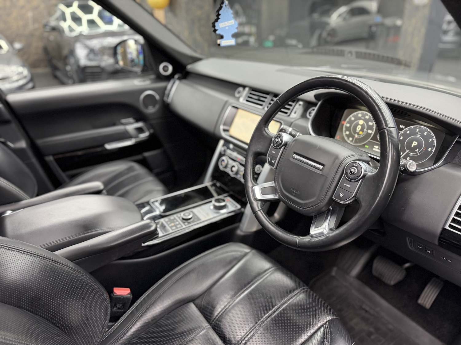 Used Land Rover Range Rover 2017 for sale - 76536711: Photo 2