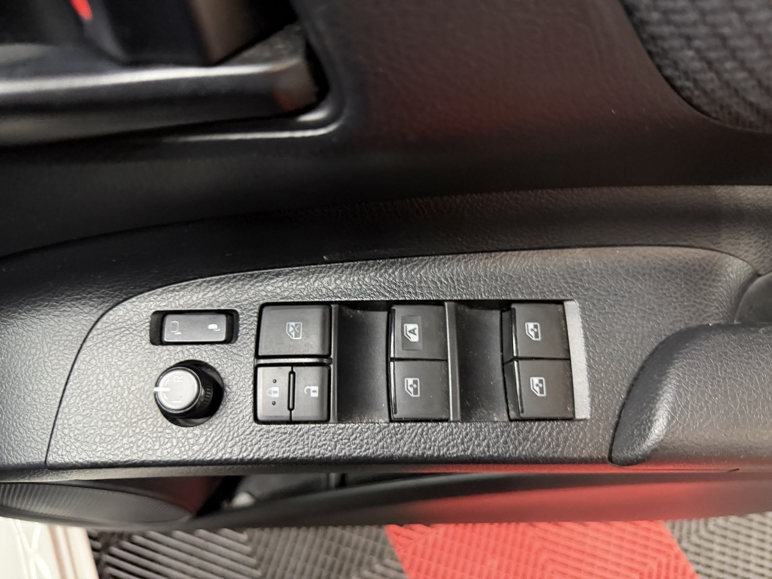 Used Toyota Sienta 2022 for sale - 77694232: Photo 30