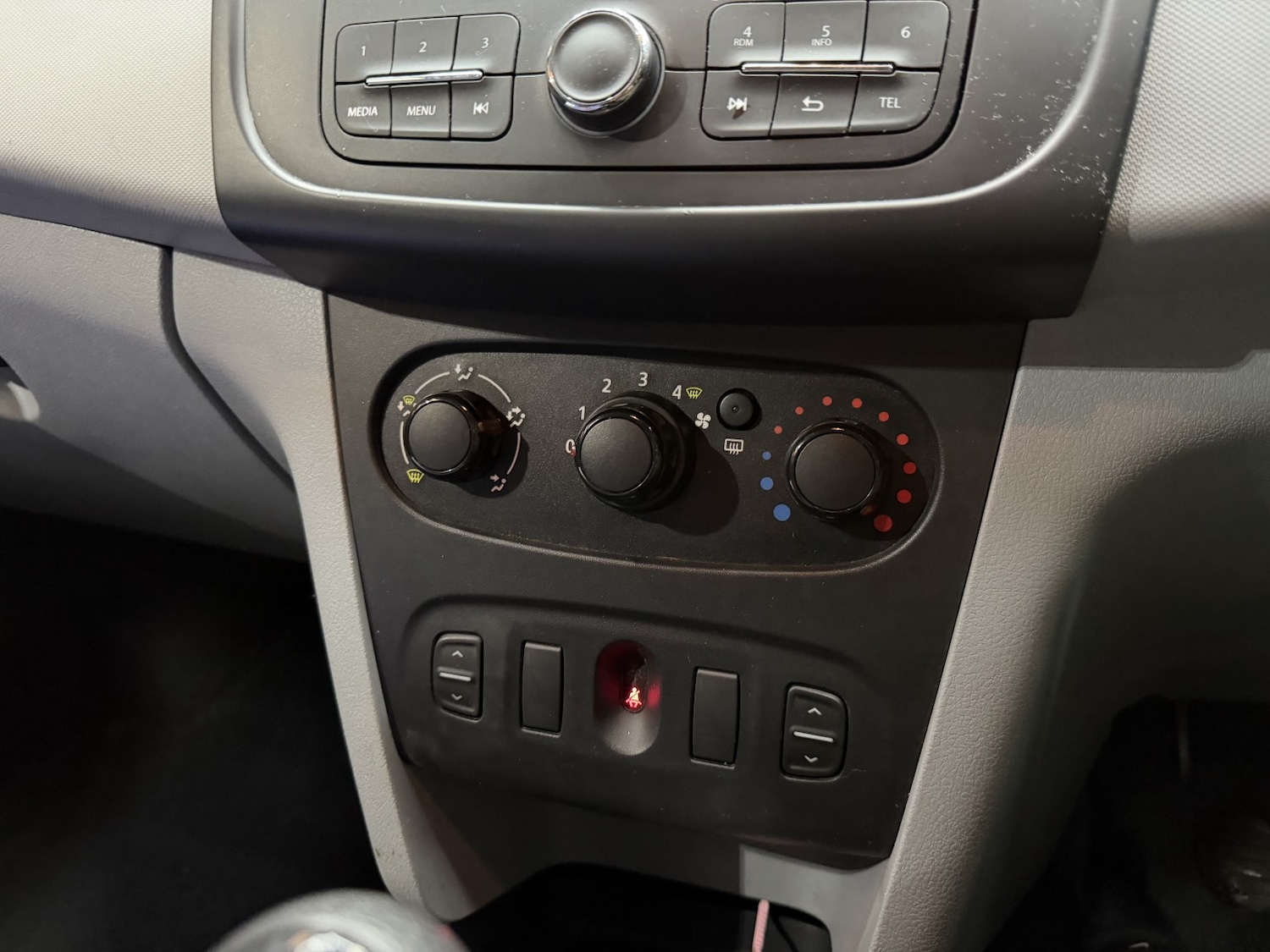 Used Dacia Sandero 2013 for sale - 77681847: Photo 33