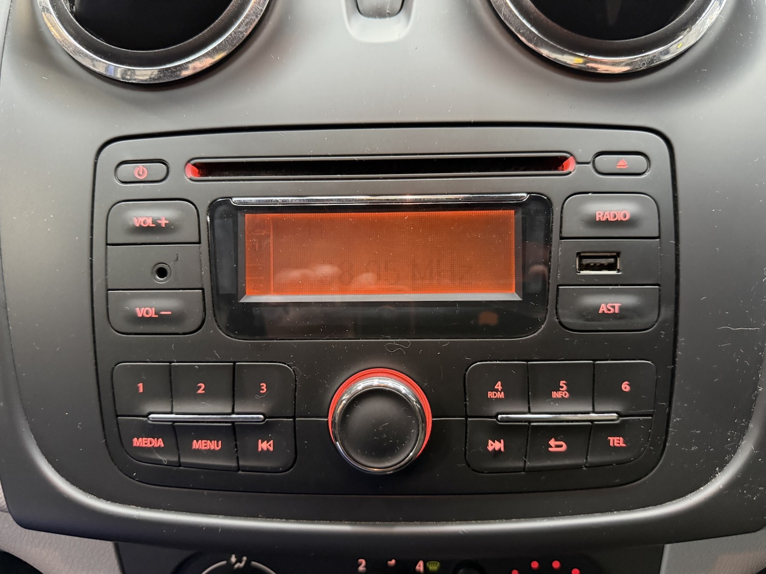 Used Dacia Sandero 2013 for sale - 77681847: Photo 34