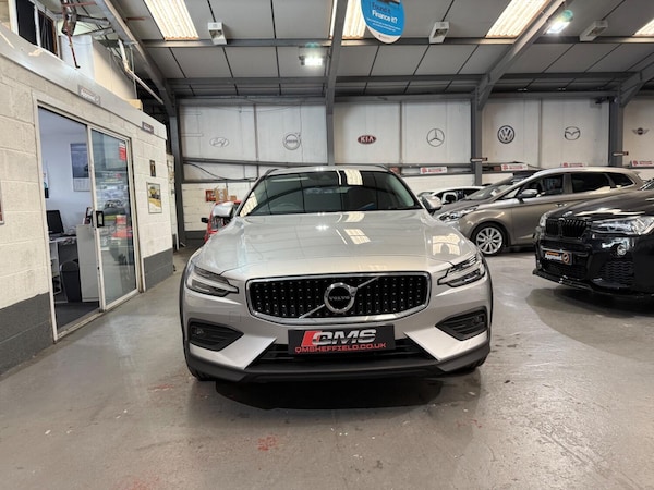 Used Volvo V60 Cross Country 2021 for sale - 74608385: Photo 11