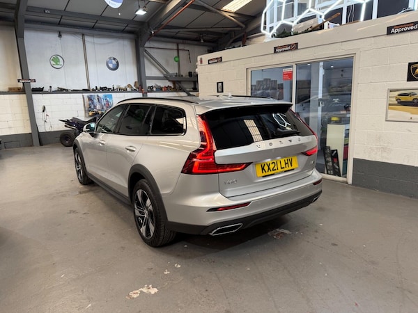 Used Volvo V60 Cross Country 2021 for sale - 74608385: Photo 26