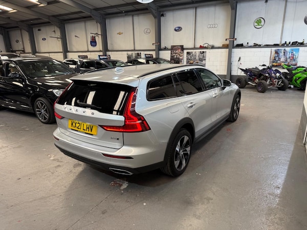 Used Volvo V60 Cross Country 2021 for sale - 74608385: Photo 28