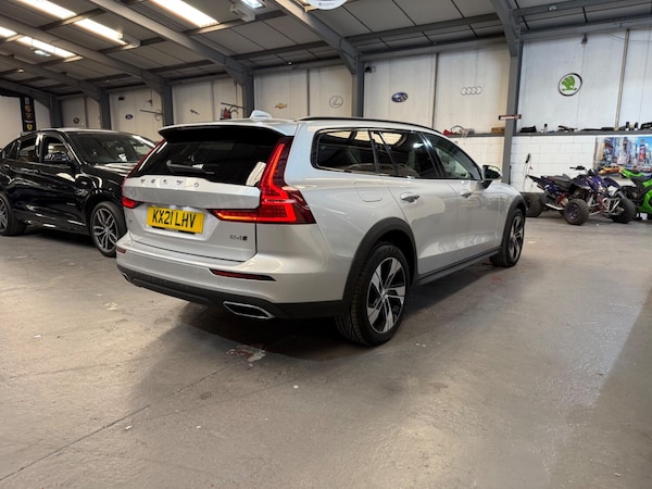 Used Volvo V60 Cross Country 2021 for sale - 74608385: Photo 33