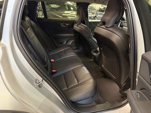 Used Volvo V60 Cross Country 2021 for sale - 74608385: Photo 34