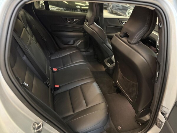 Used Volvo V60 Cross Country 2021 for sale - 74608385: Photo 35