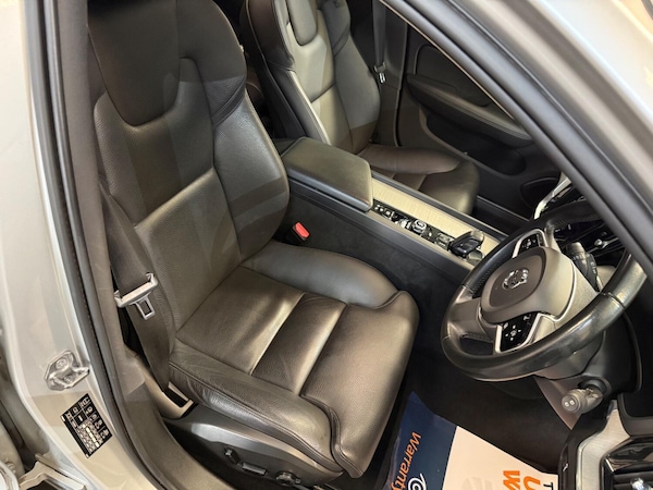 Used Volvo V60 Cross Country 2021 for sale - 74608385: Photo 38