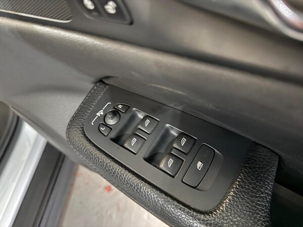 Used Volvo V60 Cross Country 2021 for sale - 74608385: Photo 44