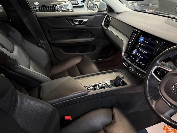 Used Volvo V60 Cross Country 2021 for sale - 74608385: Photo 45