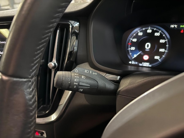 Used Volvo V60 Cross Country 2021 for sale - 74608385: Photo 50