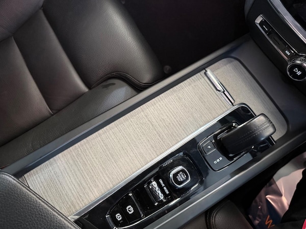 Used Volvo V60 Cross Country 2021 for sale - 74608385: Photo 57