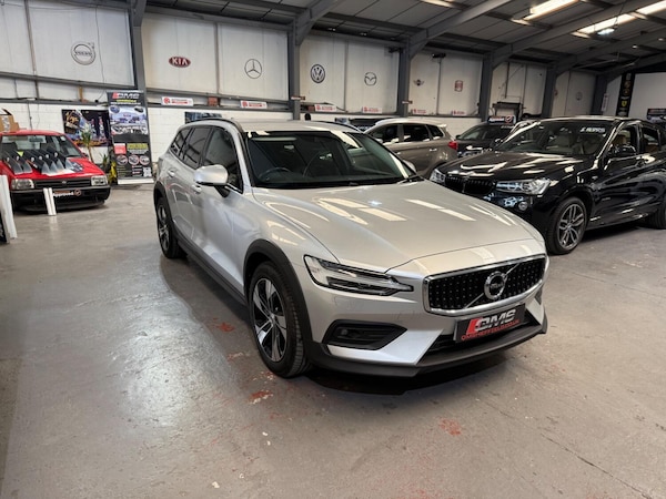 Used Volvo V60 Cross Country 2021 for sale - 74608385: Photo 5