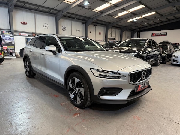 Used Volvo V60 Cross Country 2021 for sale - 74608385: Photo 8