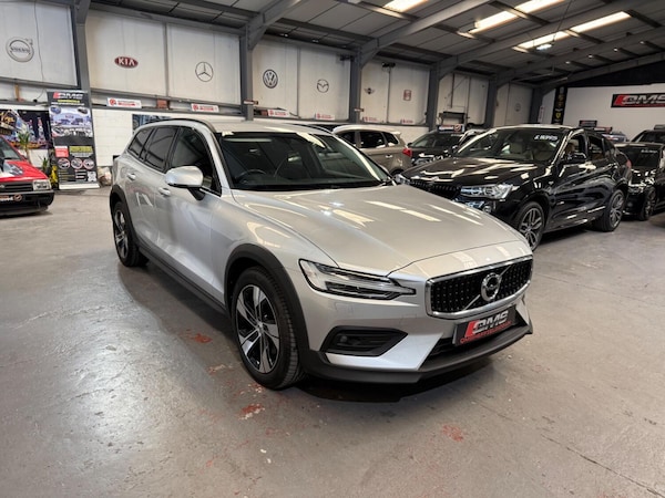 Used Volvo V60 Cross Country 2021 for sale - 74608385: Photo 9