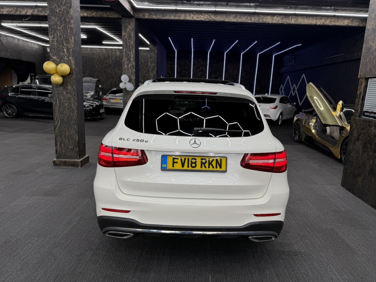 Used Mercedes-Benz GLC 2018 for sale - 76670790: Photo 2