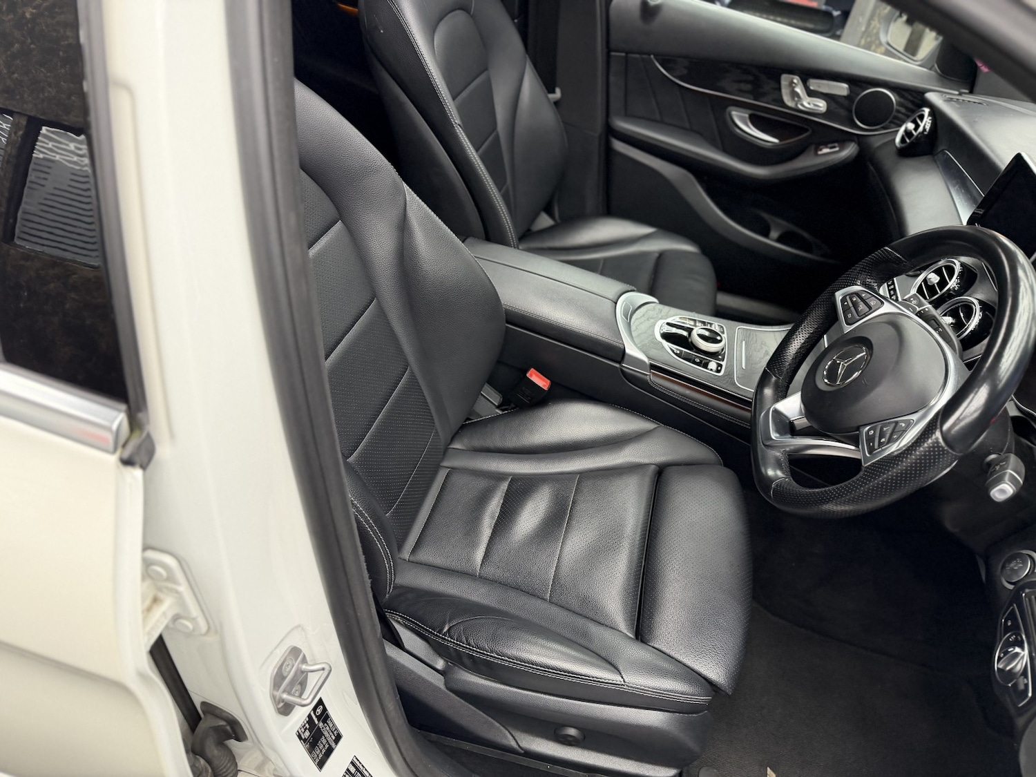 Used Mercedes-Benz GLC 2018 for sale - 76670790: Photo 30