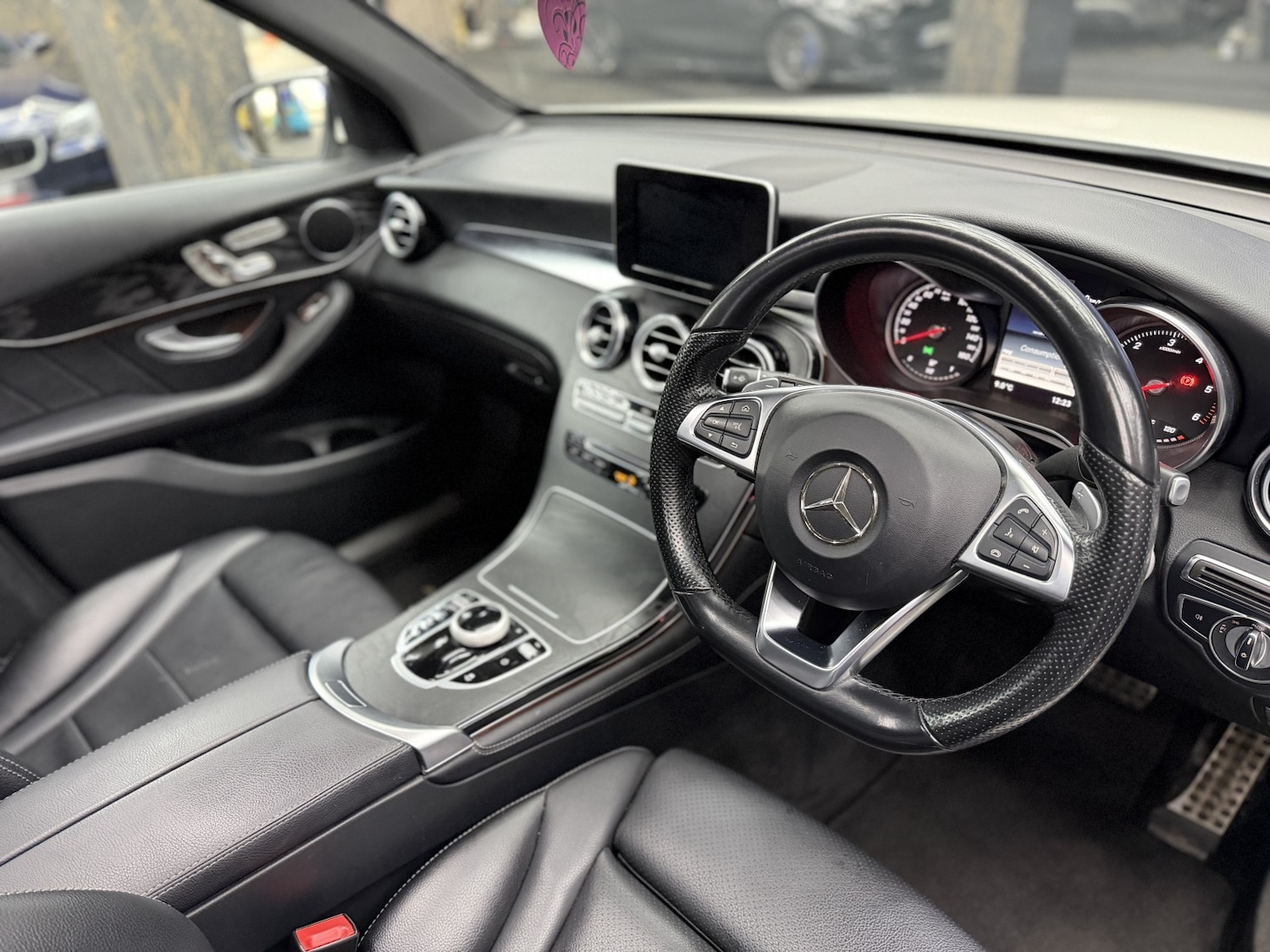 Used Mercedes-Benz GLC 2018 for sale - 76670790: Photo 34