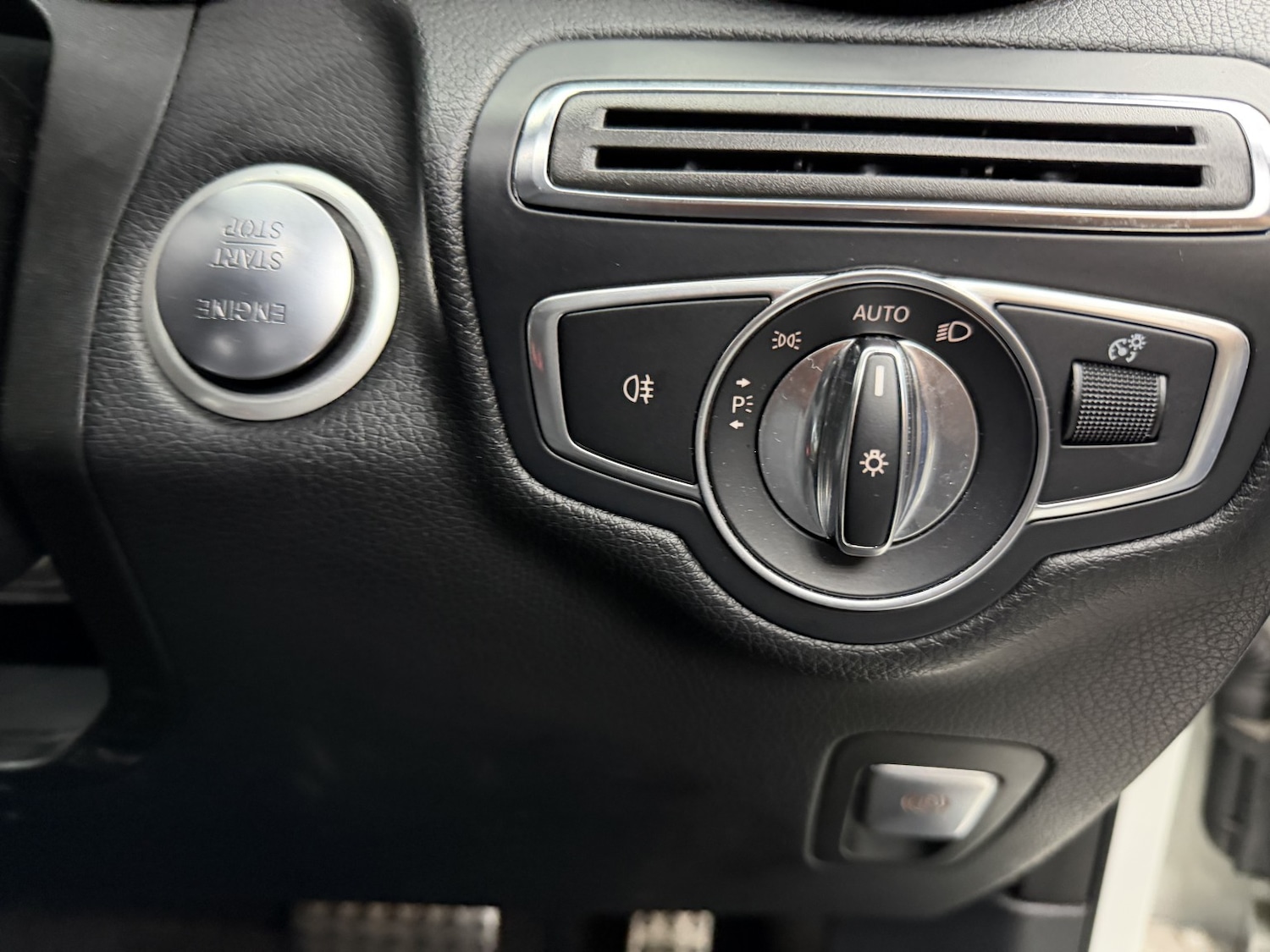 Used Mercedes-Benz GLC 2018 for sale - 76670790: Photo 36