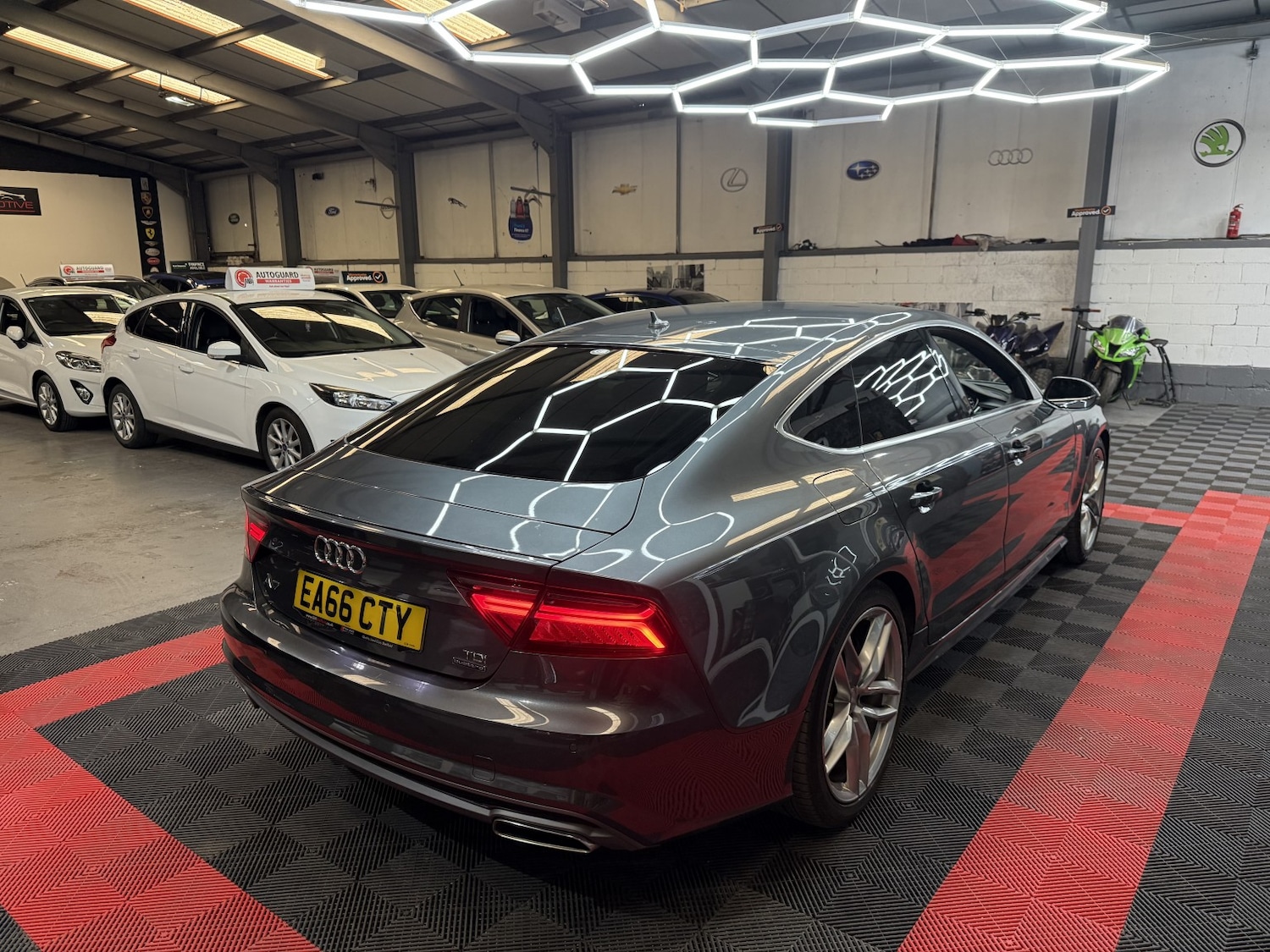 Used Audi A7 2016 for sale - 77656224: Photo 2