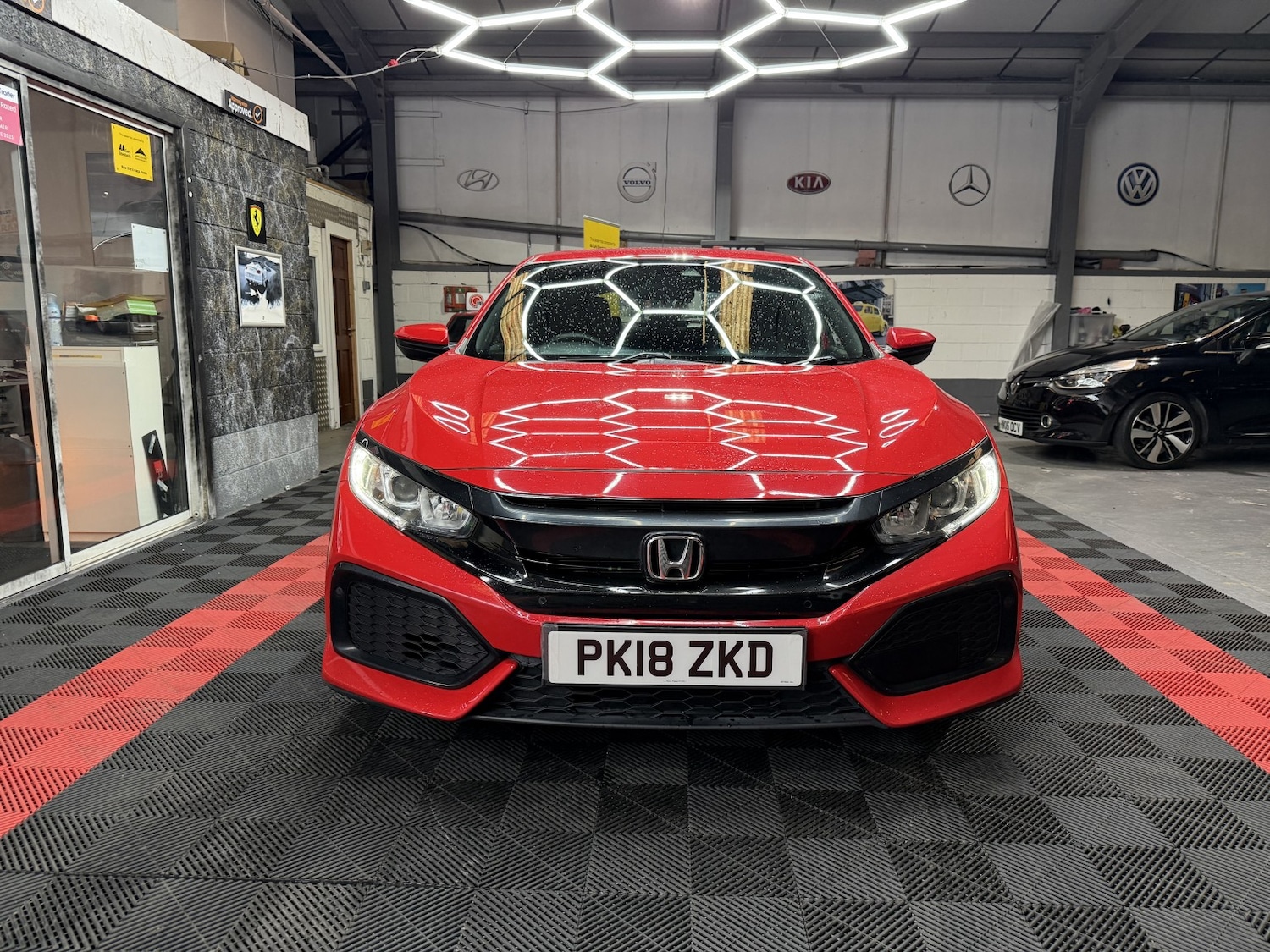 Used Honda Civic 2018 for sale - 77681874: Photo 12