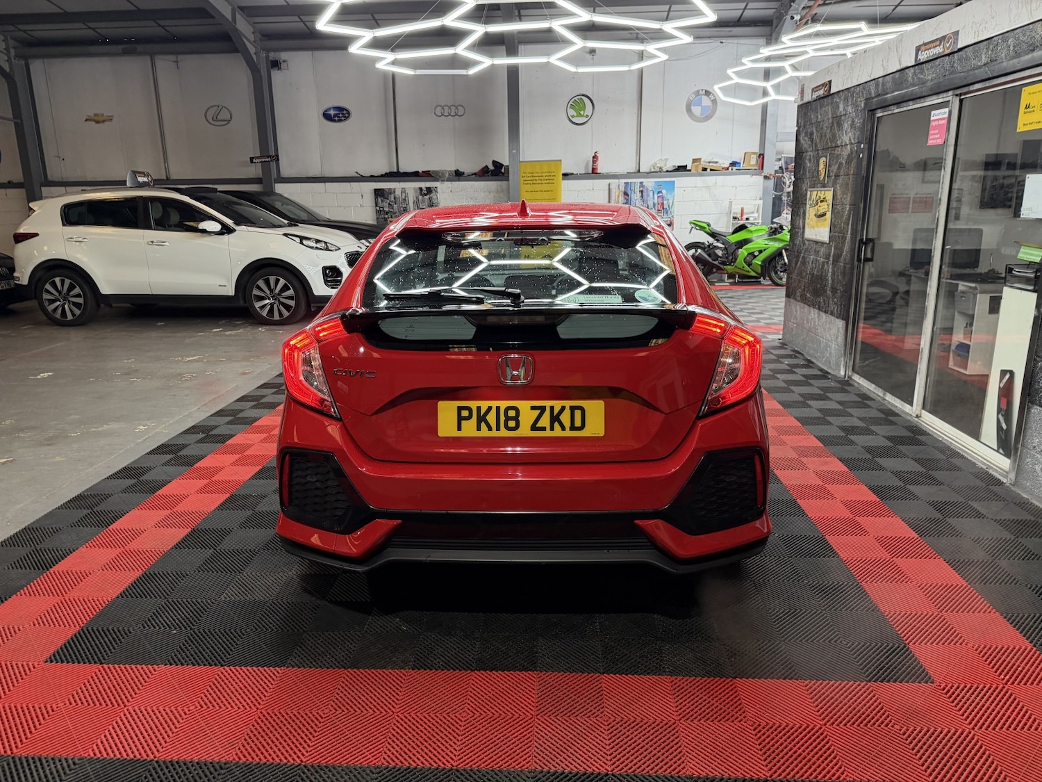 Used Honda Civic 2018 for sale - 77681874: Photo 14