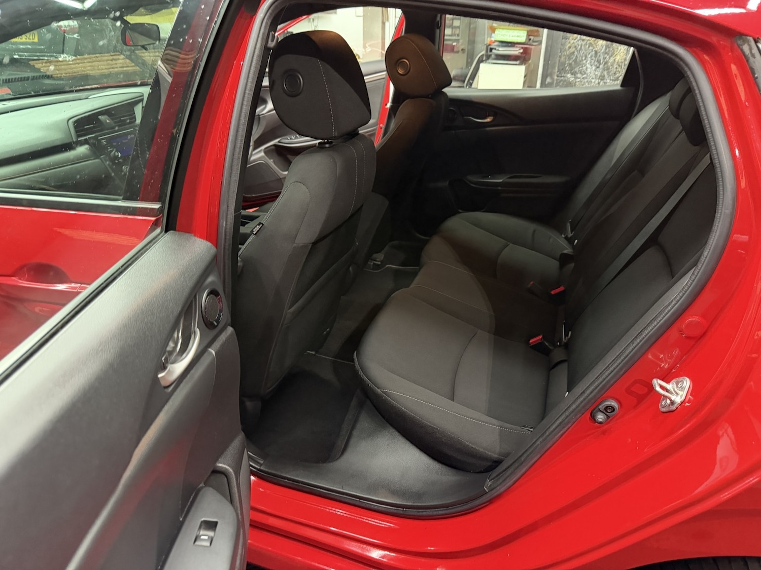 Used Honda Civic 2018 for sale - 77681874: Photo 20