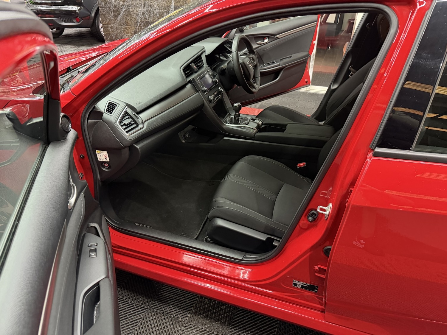 Used Honda Civic 2018 for sale - 77681874: Photo 21