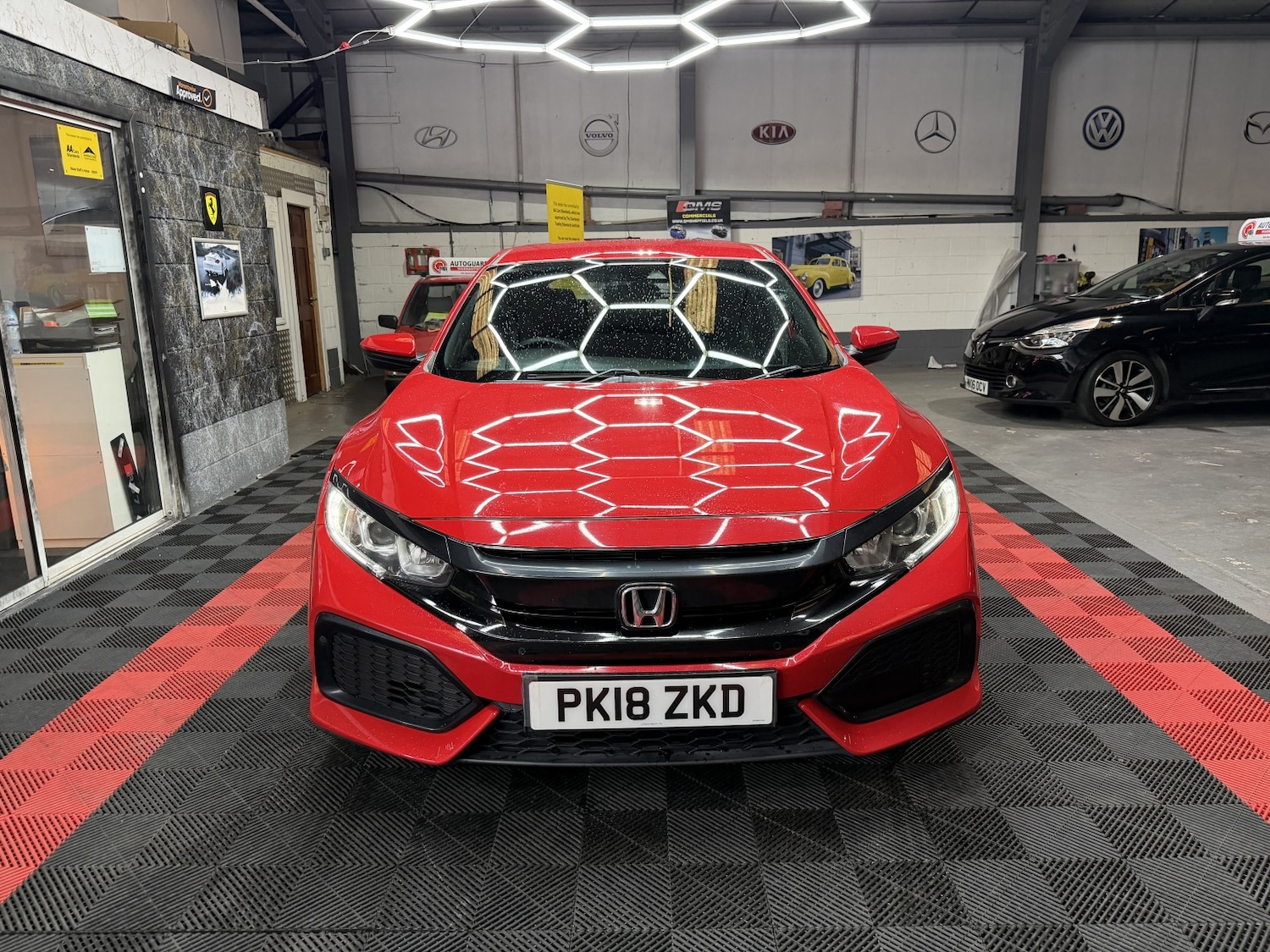 Used Honda Civic 2018 for sale - 77681874: Photo 6